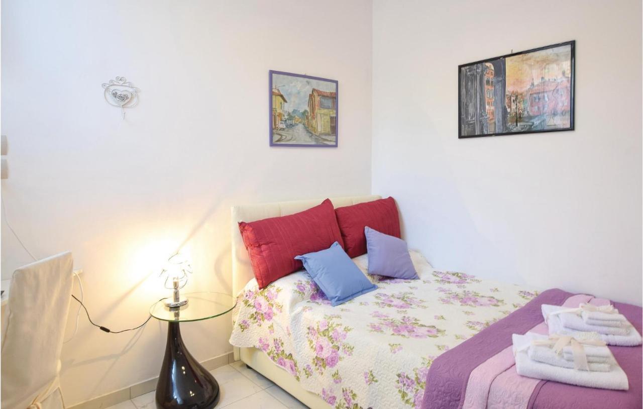 Lovely In Tortora A Mare With Jacuzzi Ferienhaus Praia a Mare